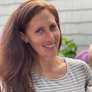 Meet your Posher, Mia